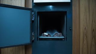 2. Демон внутри (2016)