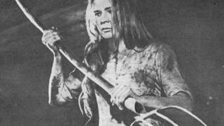 4. Матерь человеческая (1975)