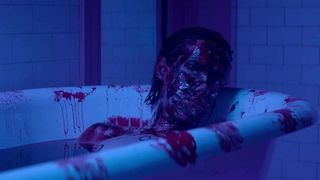 104. Неоновый демон (2016)