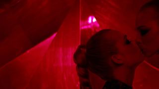 105. Неоновый демон (2016)