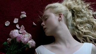 106. Неоновый демон (2016)