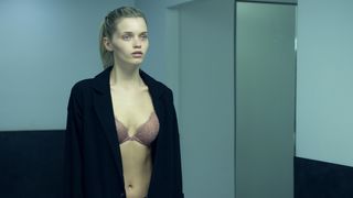 20. Неоновый демон (2016)