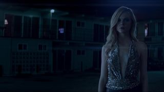 40. Неоновый демон (2016)