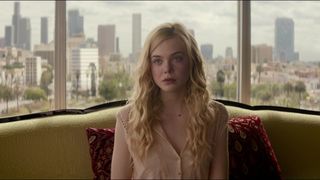 46. Неоновый демон (2016)