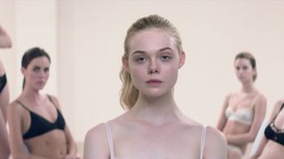 66. Неоновый демон (2016)