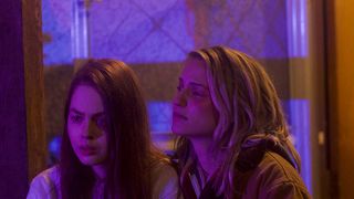 6. Впадина в земле (2017)