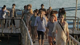 10. Философы: Урок выживания (2013)