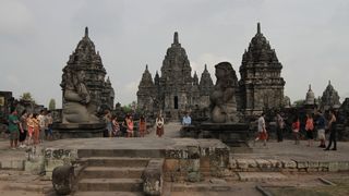 17. Философы: Урок выживания (2013)