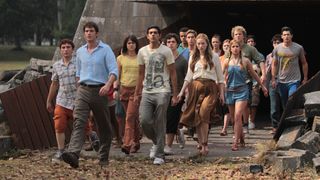 2. Философы: Урок выживания (2013)