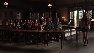 7. Философы: Урок выживания (2013)