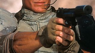 69. Универсальный солдат (1992)