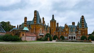 46. Скрюченный домишко (2017)