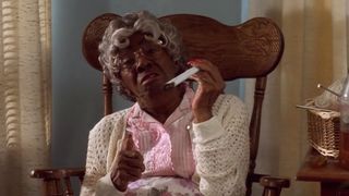 26. Не грози южному централу, попивая сок у себя в квартале (1996)