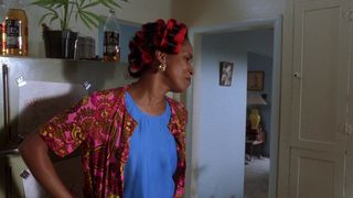 31. Не грози южному централу, попивая сок у себя в квартале (1996)