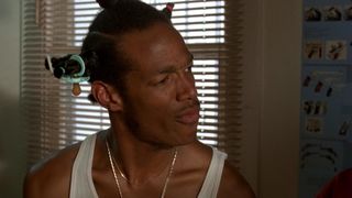 48. Не грози южному централу, попивая сок у себя в квартале (1996)