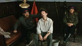 31. Жизнь и необычайные приключения солдата Ивана Чонкина (1993)