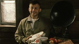 36. Жизнь и необычайные приключения солдата Ивана Чонкина (1993)