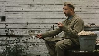 4. Жизнь и необычайные приключения солдата Ивана Чонкина (1993)