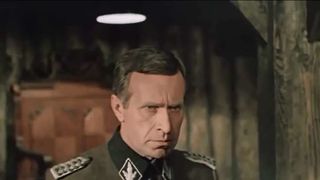 33. Если враг не сдается... (1982)