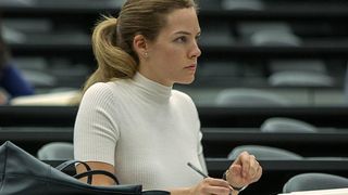 8. Девушка по вызову (2016)