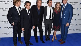 24. Образцовый самец 2 (2016)