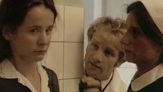 26. Рассекая волны (1996)