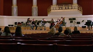 41. Пианистка (2001)