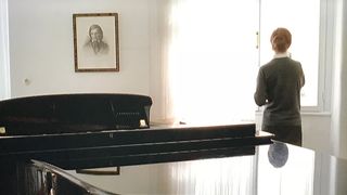 6. Пианистка (2001)