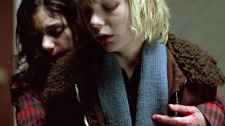 28. Впусти меня (2008)