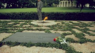 13. Джон Ф. Кеннеди: Выстрелы в Далласе (1991)