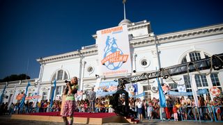 9. Выкрутасы (2010)