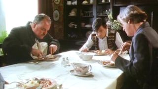 56. Живая мертвечина (1992)