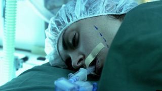 17. Человеческая многоножка (2009)