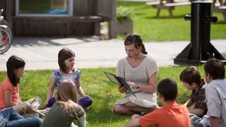 17. Лица в толпе (2011)