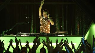 11. Тиски (2007)