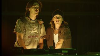 6. Тиски (2007)
