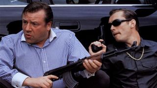 2. Лондонские псы (2000)