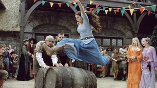 15. Заколдованная Элла (2004)