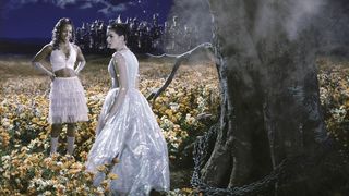 6. Заколдованная Элла (2004)