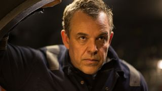 10. Опасное погружение (2015)