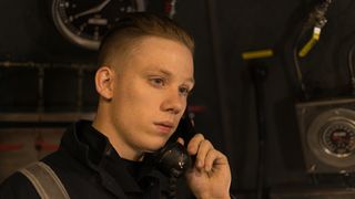 16. Опасное погружение (2015)