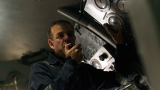 20. Опасное погружение (2015)