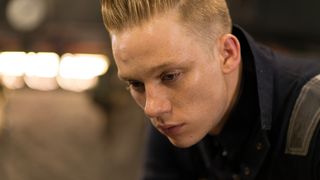 45. Опасное погружение (2015)