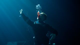 81. Опасное погружение (2015)