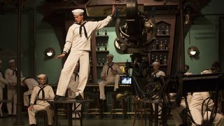 130. Да здравствует Цезарь! (2016)