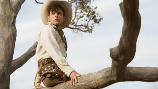 64. Да здравствует Цезарь! (2016)