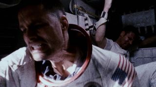 21. Аполлон 18 (2011)