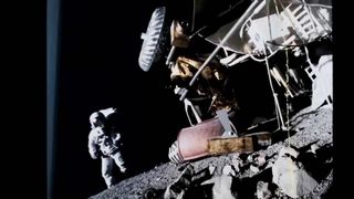 23. Аполлон 18 (2011)