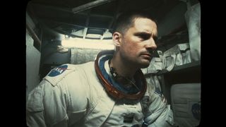 28. Аполлон 18 (2011)