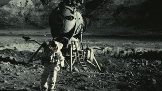 30. Аполлон 18 (2011)